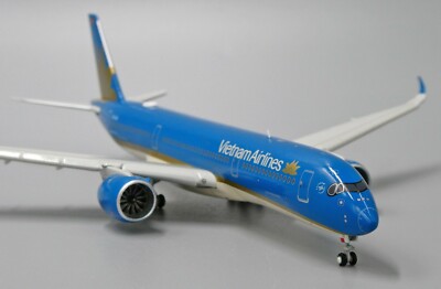 JC Wings 1:400 Vietnam Airlines Airbus A350-900XWB Flaps Down VN-A891 wt Antenna