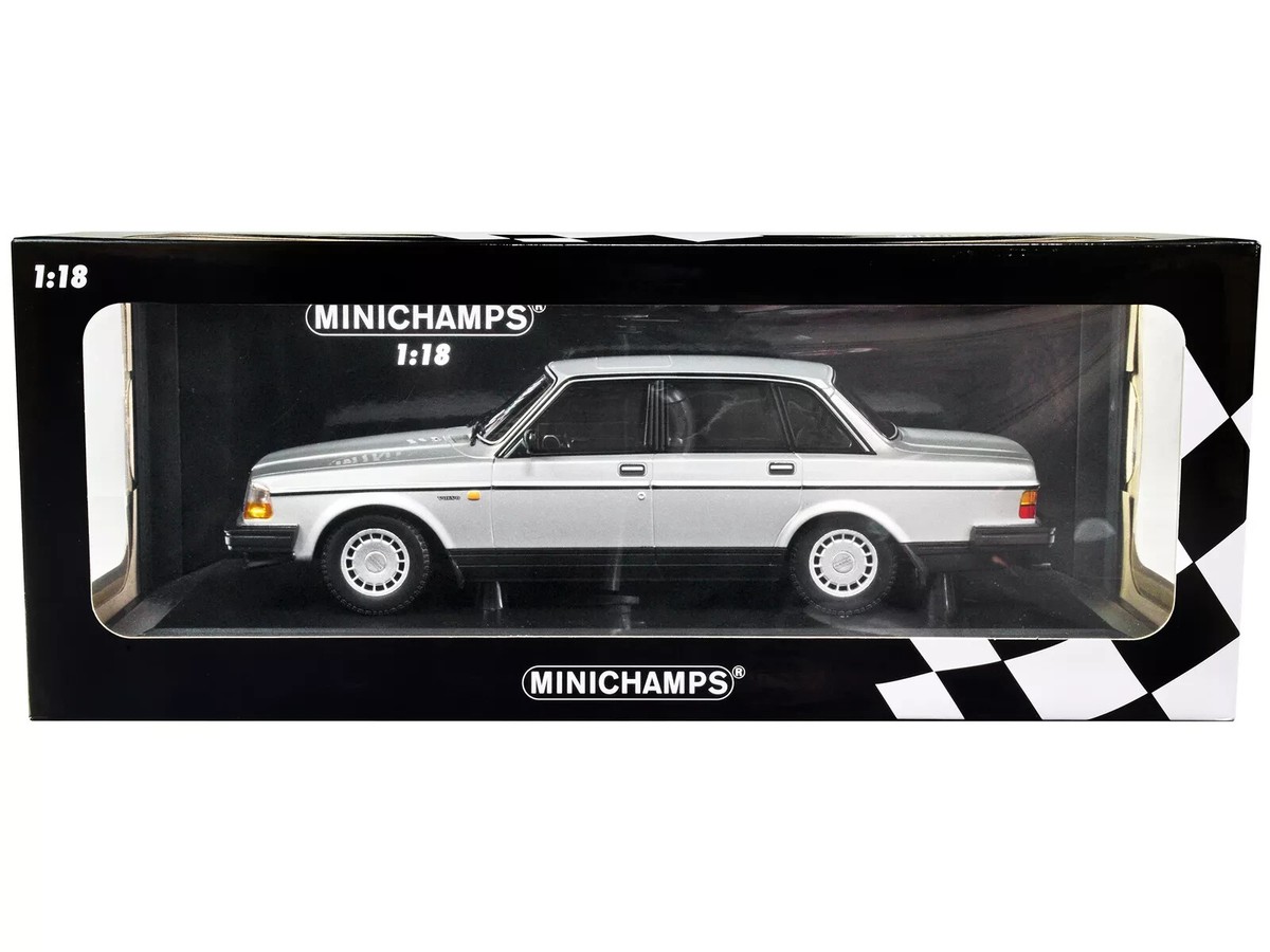 MINICHAMPS 1986 Volvo 240 Silver Color 1:18*Brand New! VERY NICE