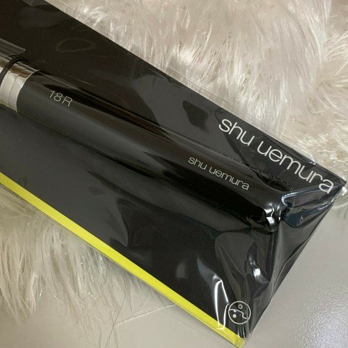 Shu Uemura 18R Red Face Brush-Powder Brush-Synthetic Fiber-Japan Handmade-NEW~* - Picture 4 of 5