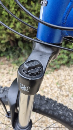CARRERA VALOUR 18" MOUNTAIN BIKE NEW HYDRAULICS SERVICED EXCELLENT CONDITION - Picture 7 of 10