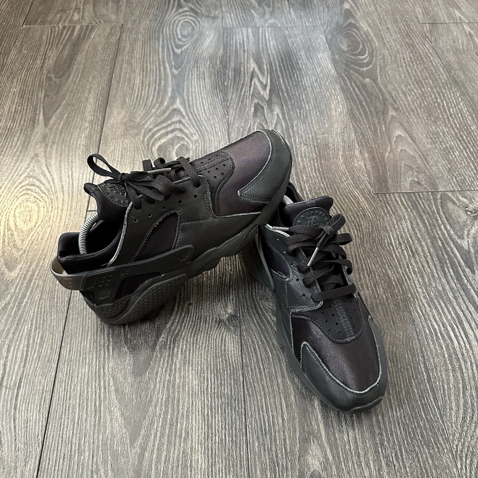 Nike Air Huarache triple back trainers size UK7