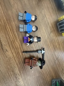 Lego Batman Lot set 7785 Arkham Asylum Complete, Extras From 7781 7783