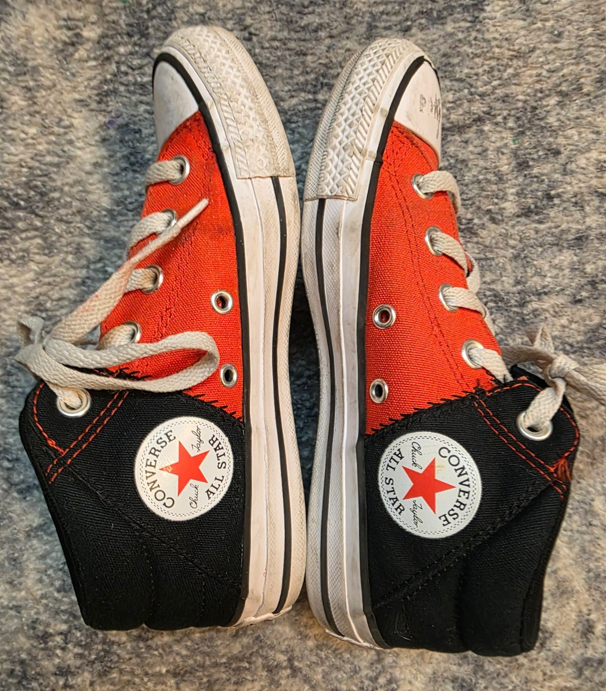 Size 3.5Y  Youth Converse All Star Chuck Taylor Axel Mid Black/white/fever Dream thumbnail 9