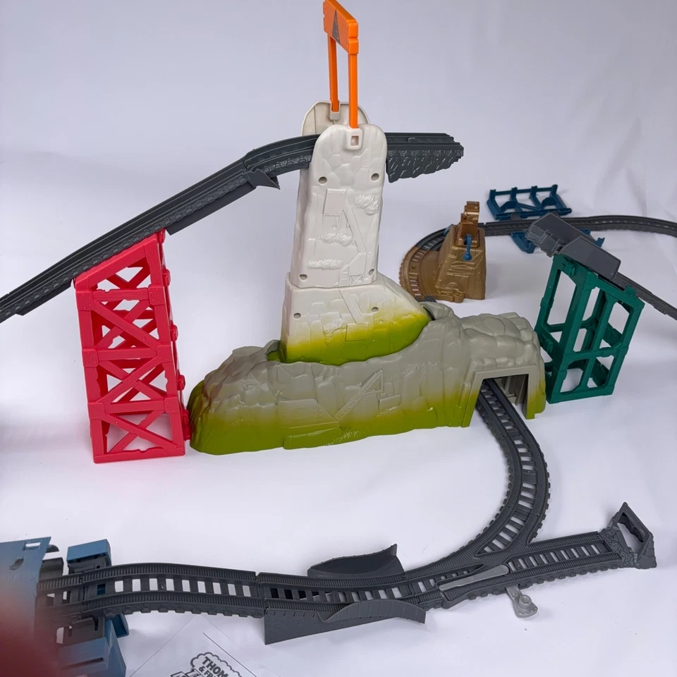 Thomas Trackmaster Avalanche Escape Set Deluxe COMPLETE Train Track Lot - Image 3 of 4