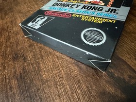 3-screw Donkey Kong Jr complete in box nintendo nes non-hangtab RARE GREAT SHAPE