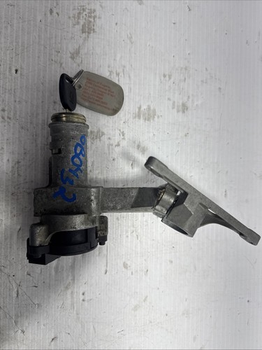1995-2002 SATURN S CONVENTIONAL IGNITION SWITCH WITH KEY OEM 21024609 - Picture 2 of 6