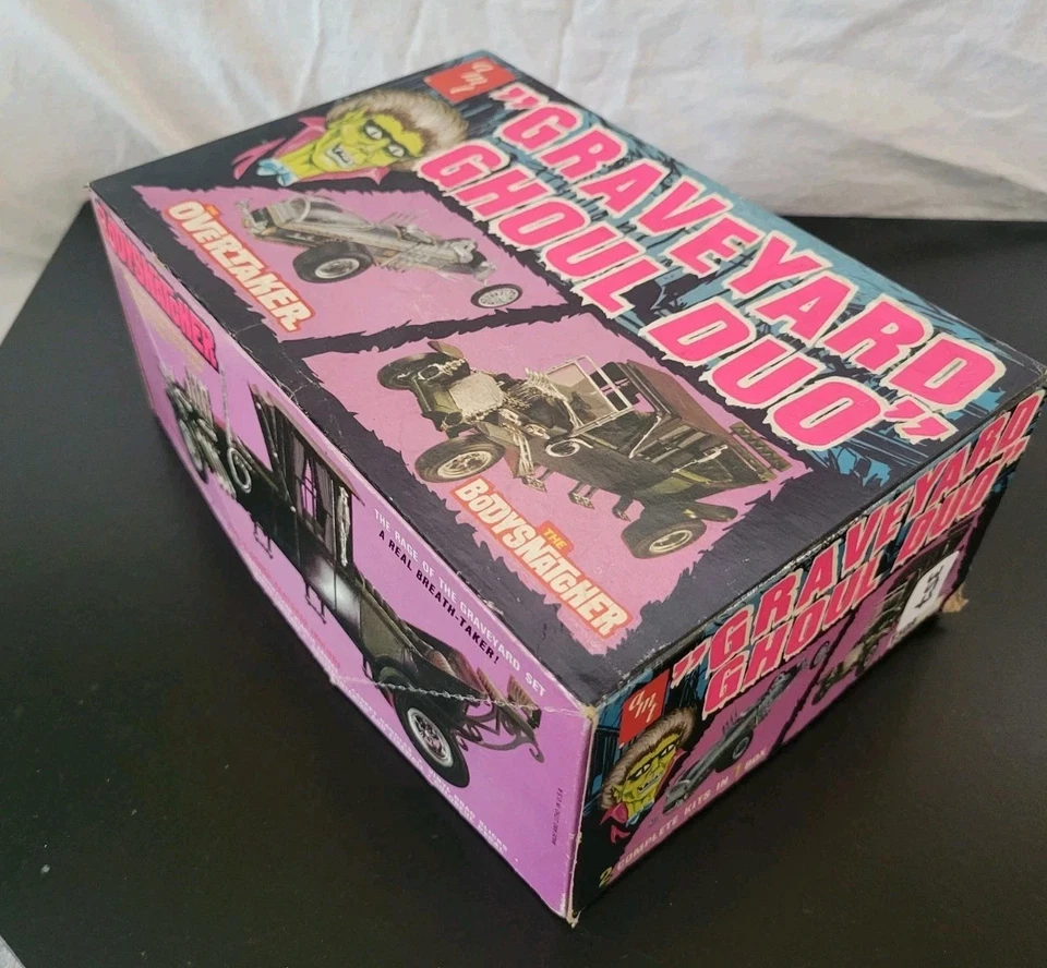 Graveyard Ghoul Duo T309 AMT Overtaker Bodysnatcher Vintage NEW 1969 Munsters  - Image 2 of 4