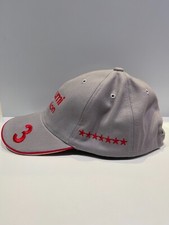 166- Casquette MICHAEL SCHUMACHER FERRARI non signée mis en vitrine