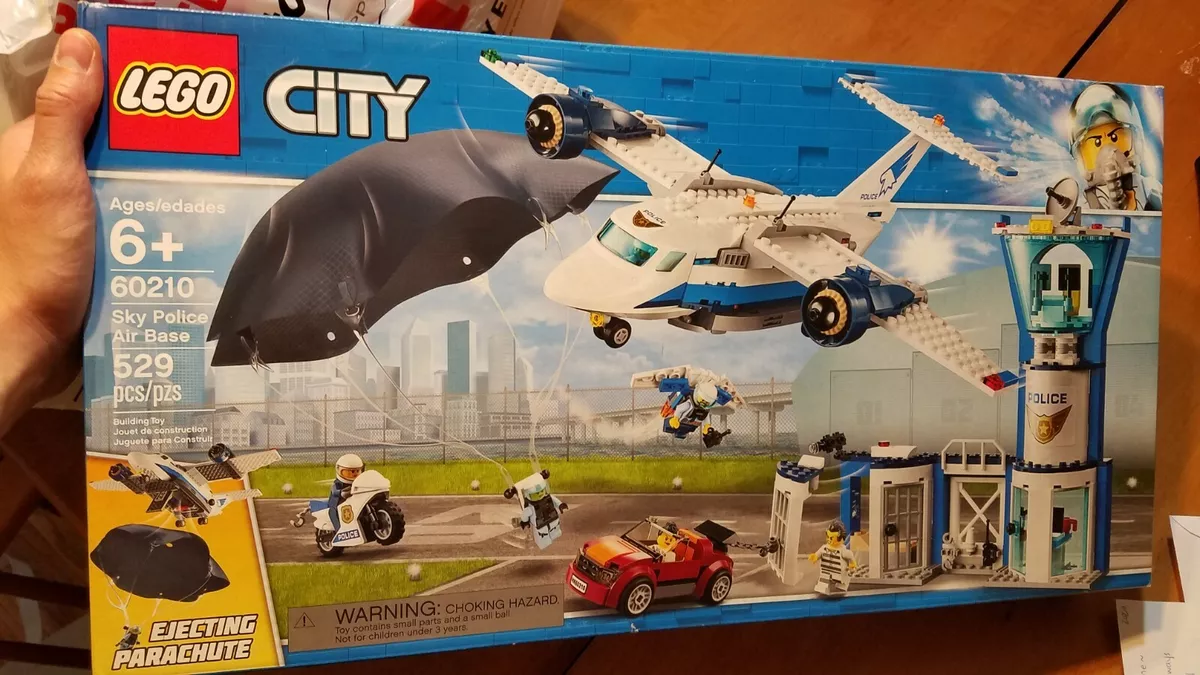 Lego City 60210 Sky Police Air Base Ages 6 529 pieces RARE