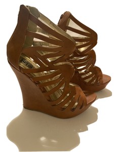 tan strappy wedges