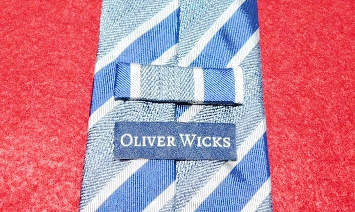 CORBATA A RAYAS MECHAS OLIVER HECHA EN ITALIA AZUL/BLANCO/AZUL CLARO - CORBATAS DE DISEÑO. Foto 3 de 3