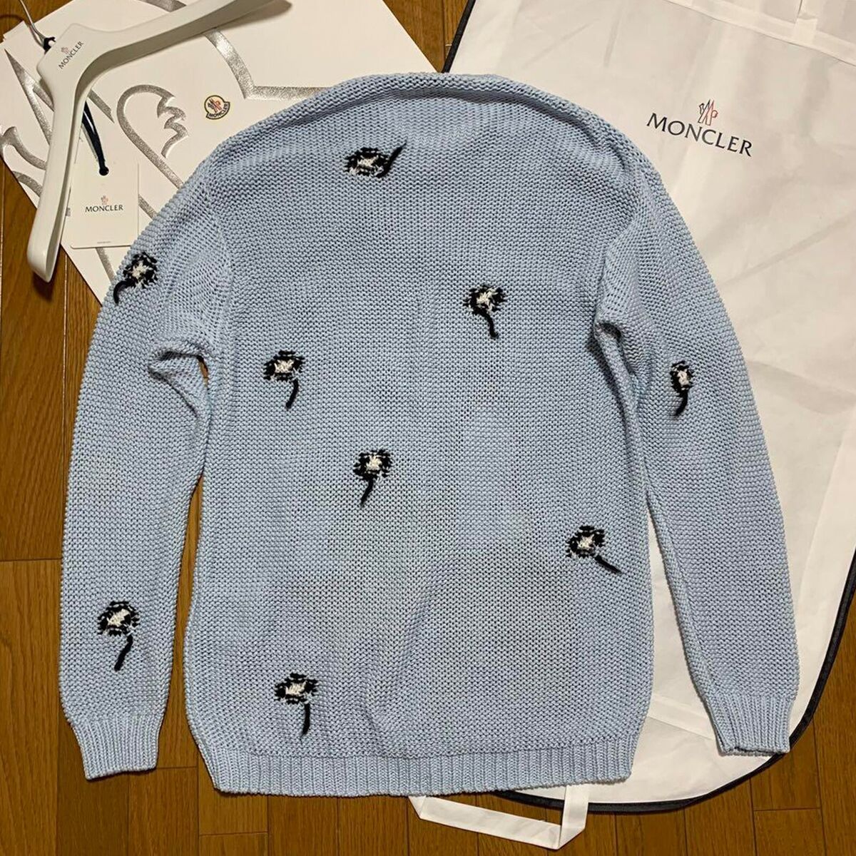 MONCLER PEANUTS SNOOPY GIROCOLLO TRICOT Knit Sweater Light MONCLER PEANUTS SNOOPY GIROCOLLO TRICOT Knit Sweater Light