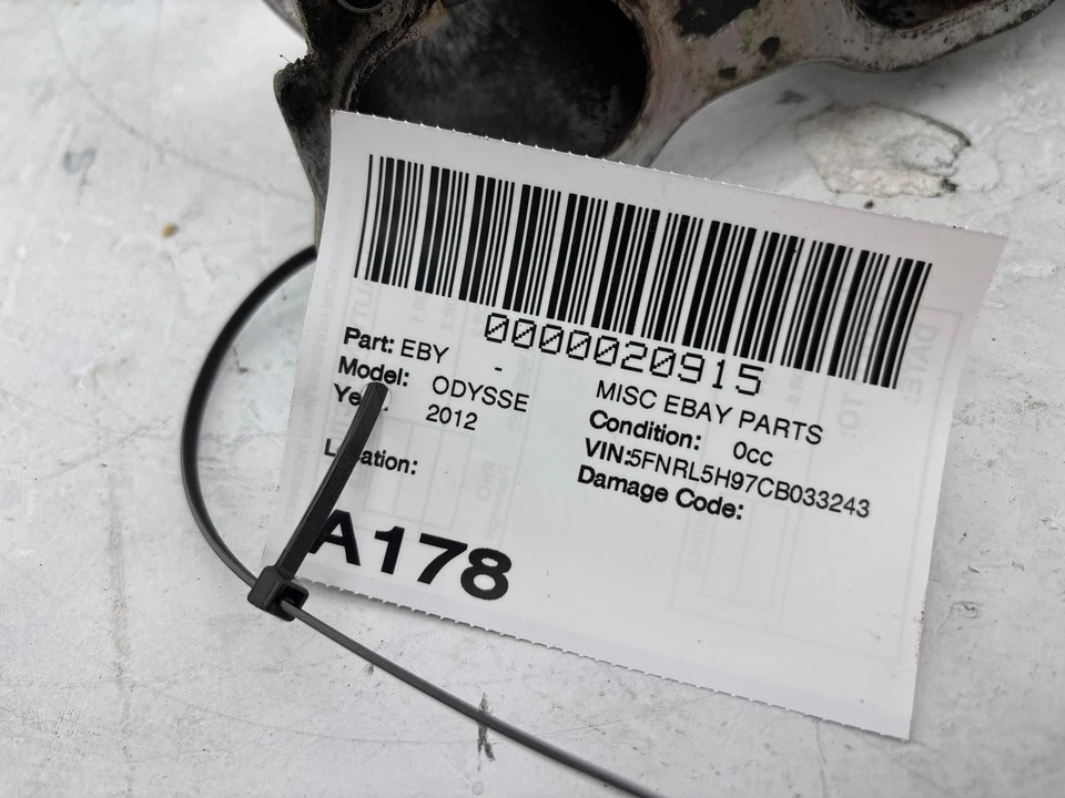 Colector de escape izquierdo Honda Odyssey 2011-2013 OEM Foto 3 de 4