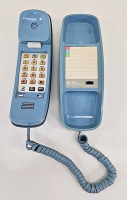 AT&T Trimline 220 Phone Push Button Vintage 1988 CS2004A Landline Light Blue