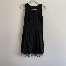 Talbots Womn 4 Black/White Embroidered Hem Pleated Bottom Front Sleeveless Dress