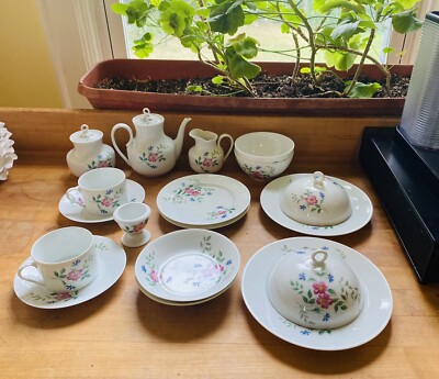 CHASTAGNER & CIE LIMOGES FRANCE PETIT DEJEUNER SET WITH 23 TOTAL PIECES