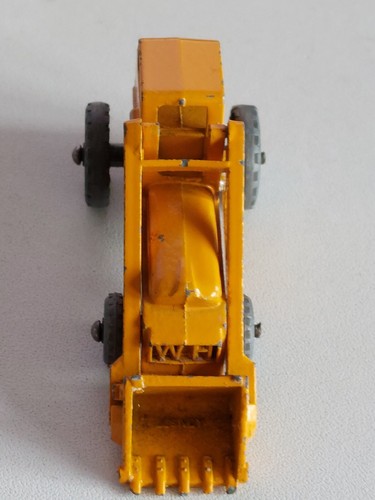 MATCHBOX LESNEY No 24 WEATHERING HYDRAULIC EXCAVATOR - Picture 8 of 11