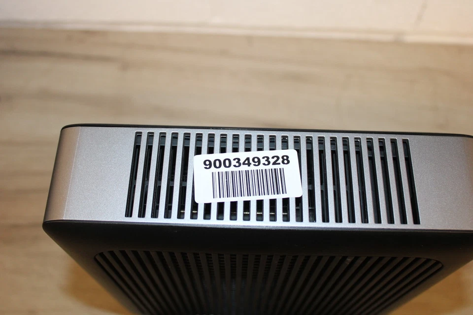 HP T730 Thin Client AMD RX-427BB 2.7Ghz 8GB RAM 32GB SSD PCI-E Slot R7 GPU Wi-Fi - Image 3 of 4