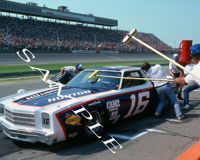 #ad RUSTY WALLACE #16 NORTON MICHIGAN PITSTOP CLOSE UP SHOT 8X10 GLOSSY PHOTO #S4 $2.84