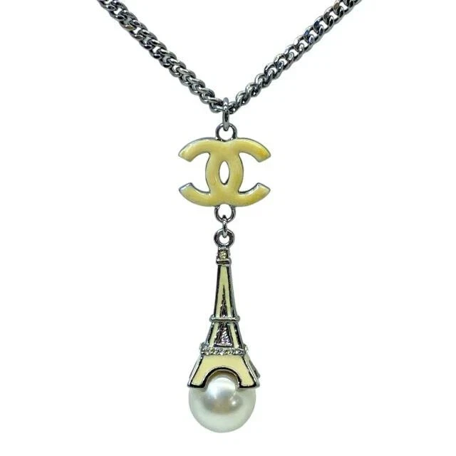 Collana CHANEL Torre Eiffel marchio CoCo perle finte argento lunghezza: 16 5 pollici