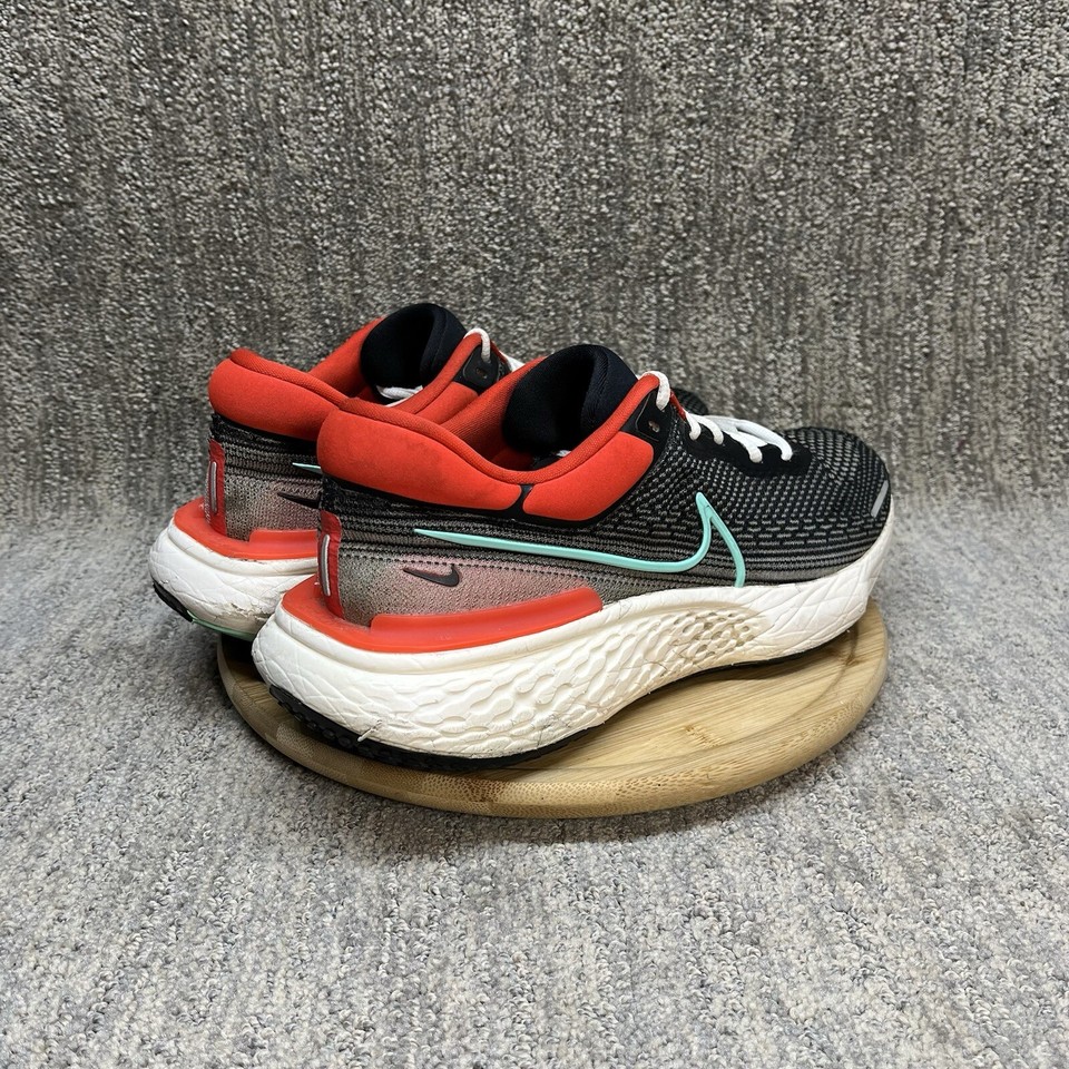 Nike ZoomX Invincible Run Men’s Size 11 Flyknit Black Chile Red Running