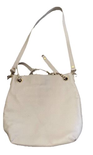 Borsa a tracolla Michael Kors in pelle color crema con manico a catena/tracolla - Foto 2 di 6