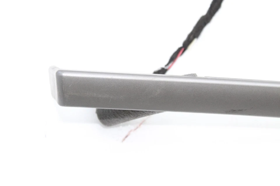 02-08 宝马 745I 760LI 后左驱动侧门 LED 灯模塑装饰 Q5905 — 第 3/4 张图片