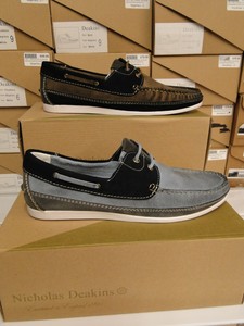 deakins boat shoes