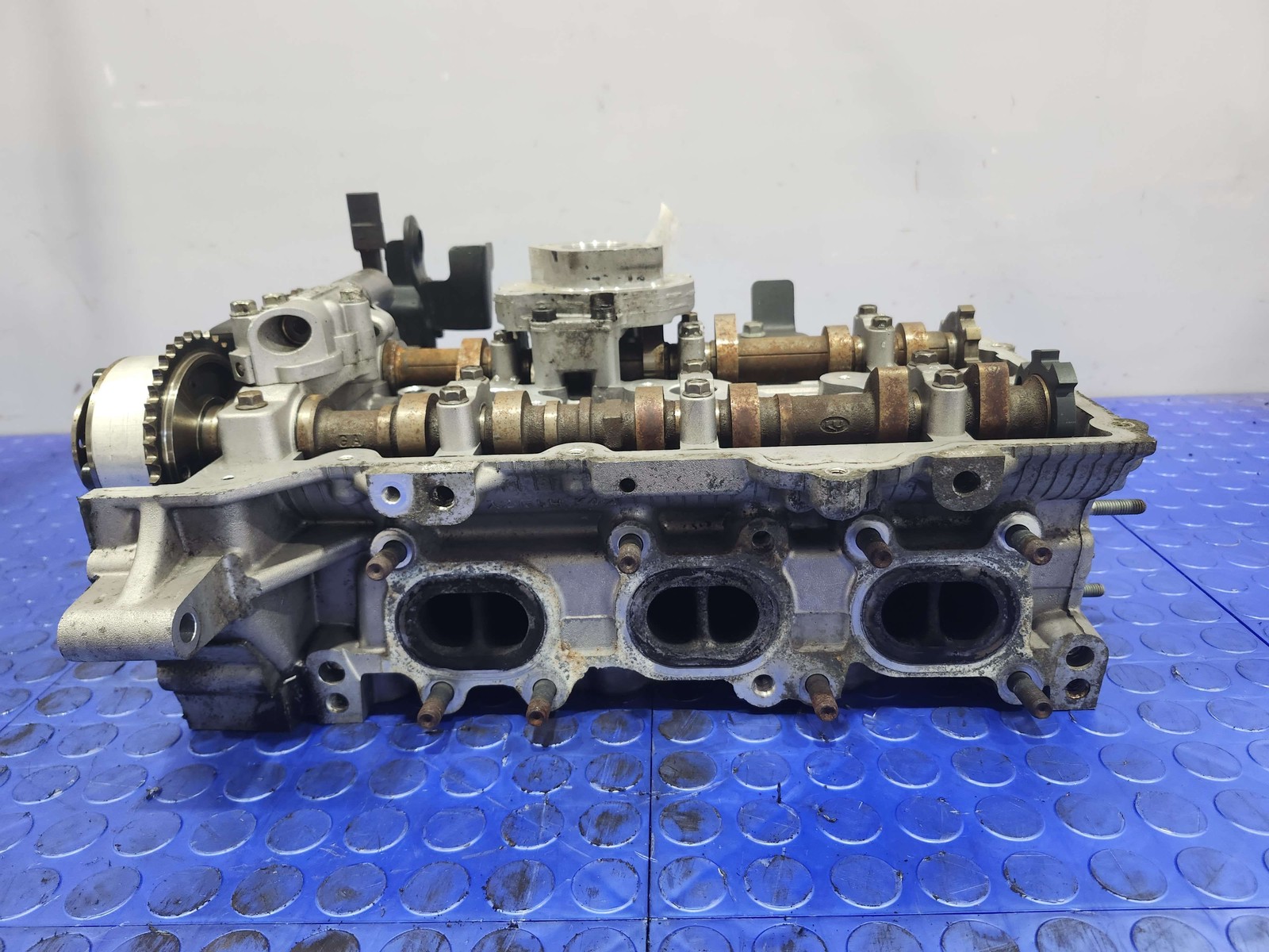 15-18 Kia Sedona 3.3L Cylinder Head Assembly Left (Front) OEM 221103CGC1
