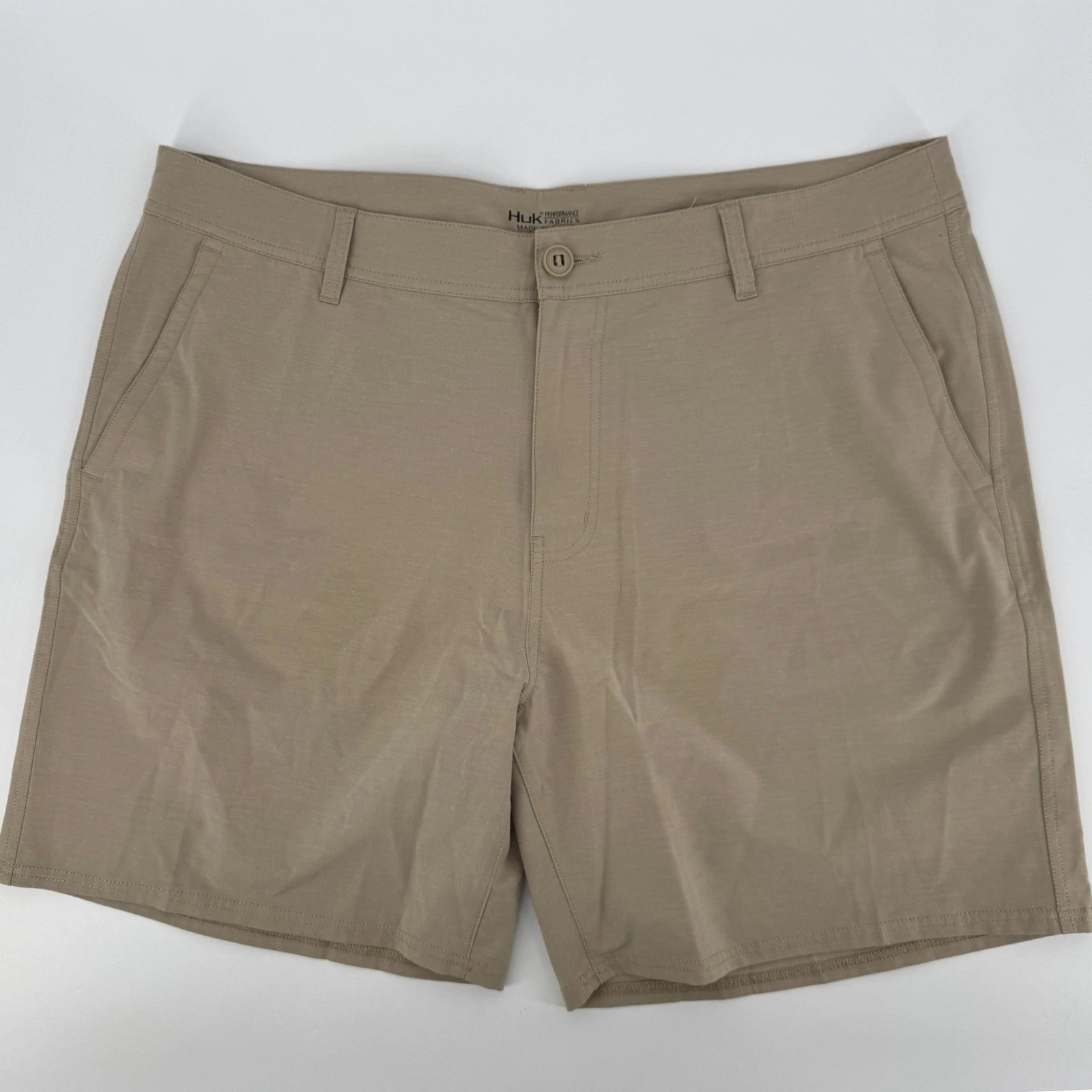 Huk Performance Fishing Shorts Mens 40 Khaki Tan Pursuit Board Shorts 8 Inseam