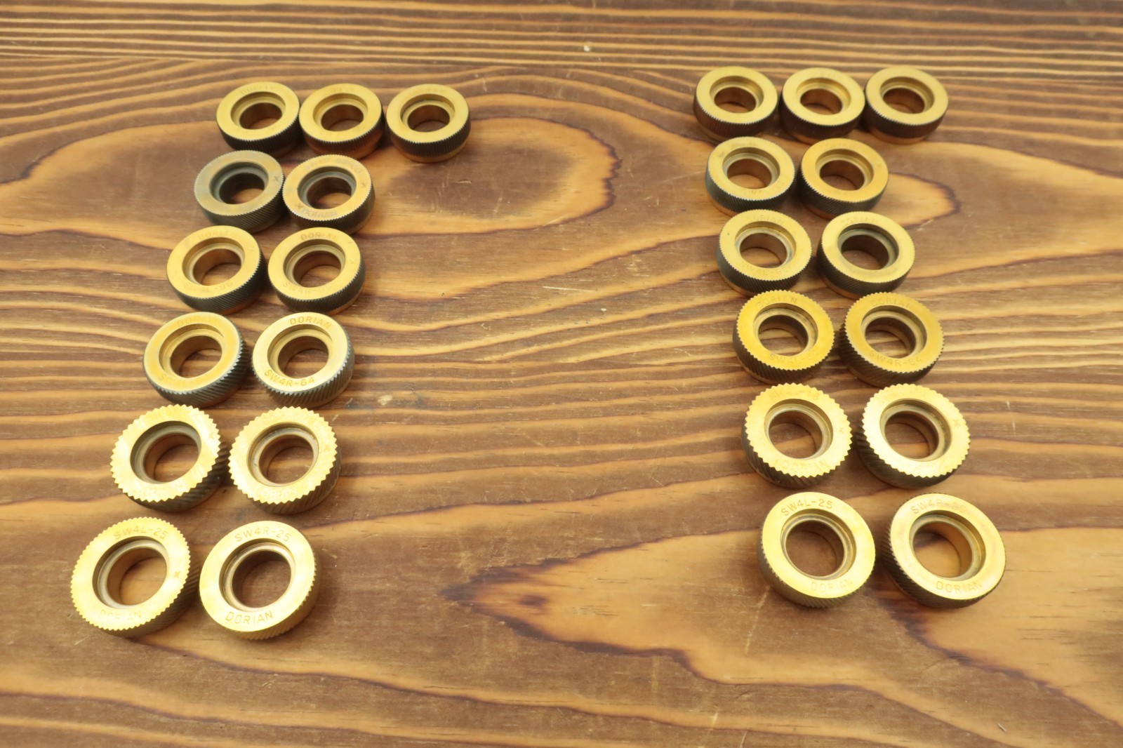 Dorian SSCK-125 Shoulder Self Cenering Knurling Tool w/ 15 Used Knurls 1" Shank