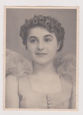 Altes Foto  ️ Portrait posierte Frau Denise Kuh
