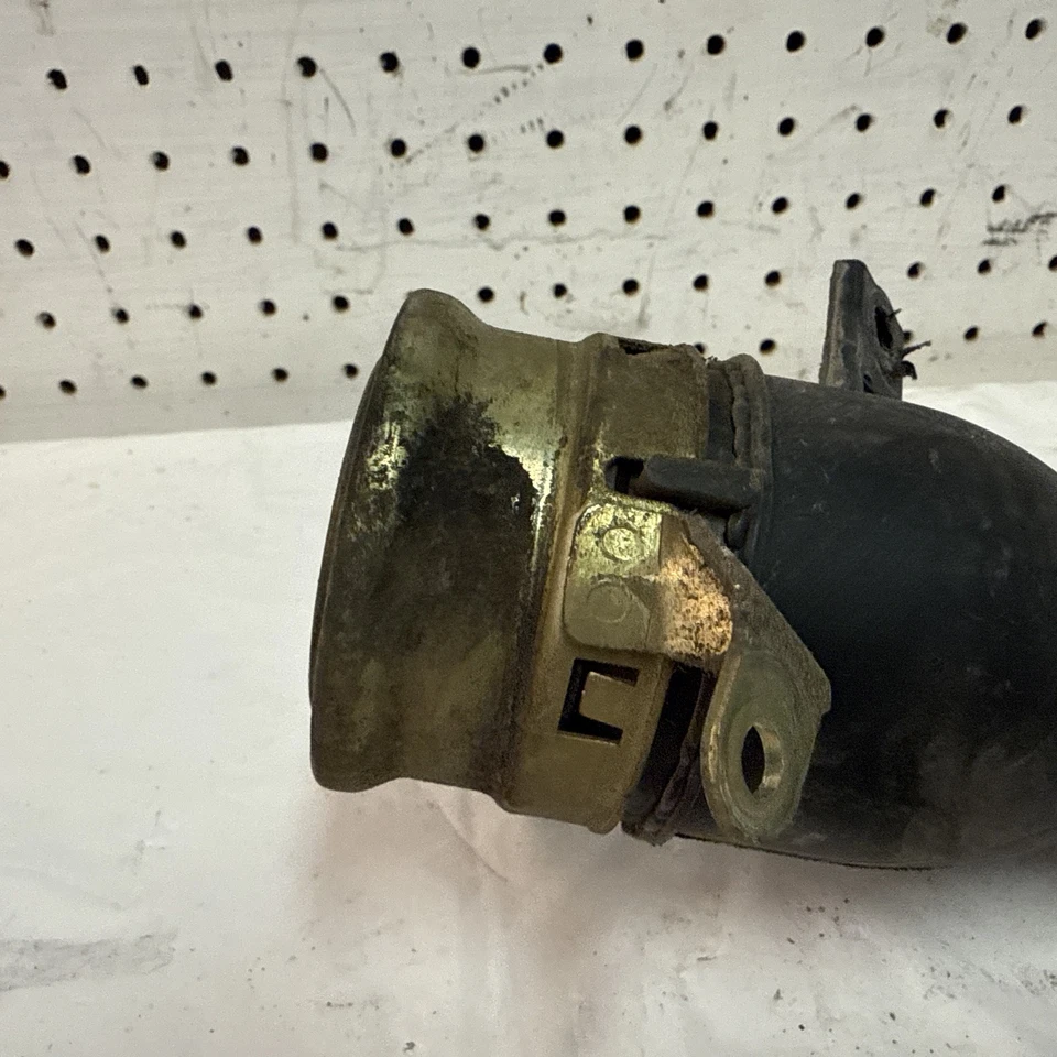 ⭐ 98-06 Bmw E46 Serie 3 Trasero Gas Tanque de Combustible Llenadora Cuello Tubo Manguera Negro Fabricante Original Foto 2 de 4