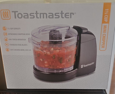 Toastmaster 1.5 Cup Mini Chopper One-Touch Stainless Steel Blades TM-67MC Black
