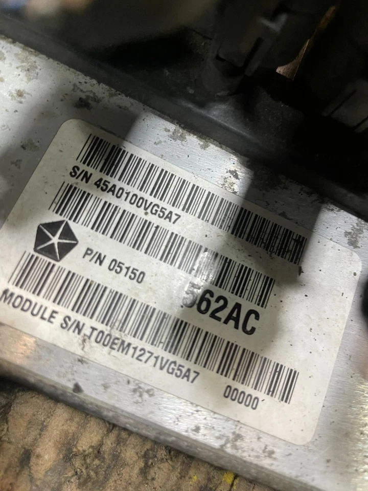 Dodge Grand Caravan Town & Country 2011 ECU motor computador fabricante de equipos originales u9142 DG Foto 4 de 4