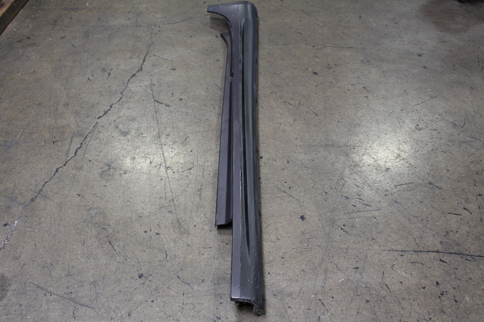 Maserati Ghibli, LH, Left, Rocker Panel, Grey, Used, P/N 673001807