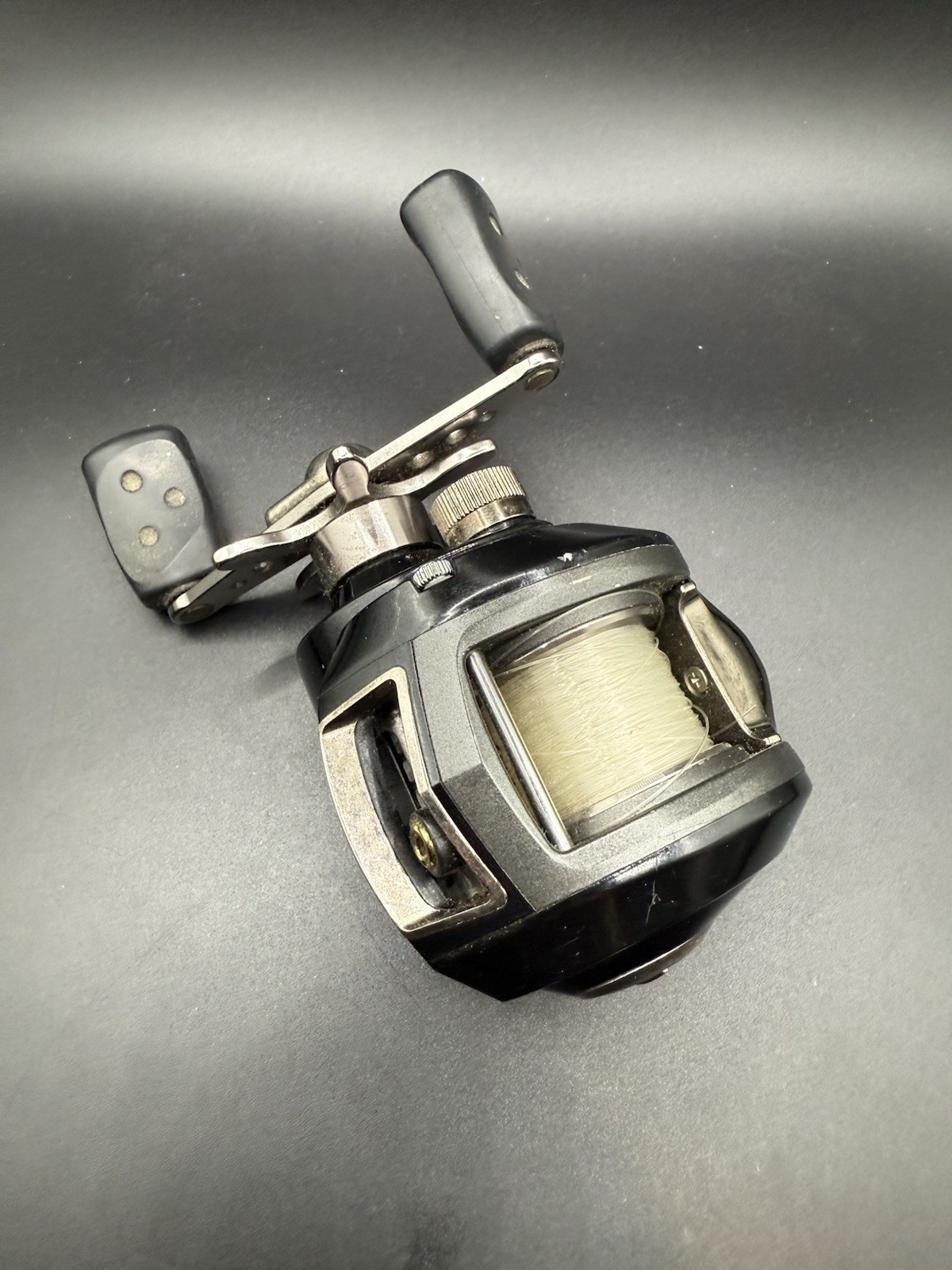 Abu Garcia REVO SX Right-Hand Baitcast Reel Original Revo SX