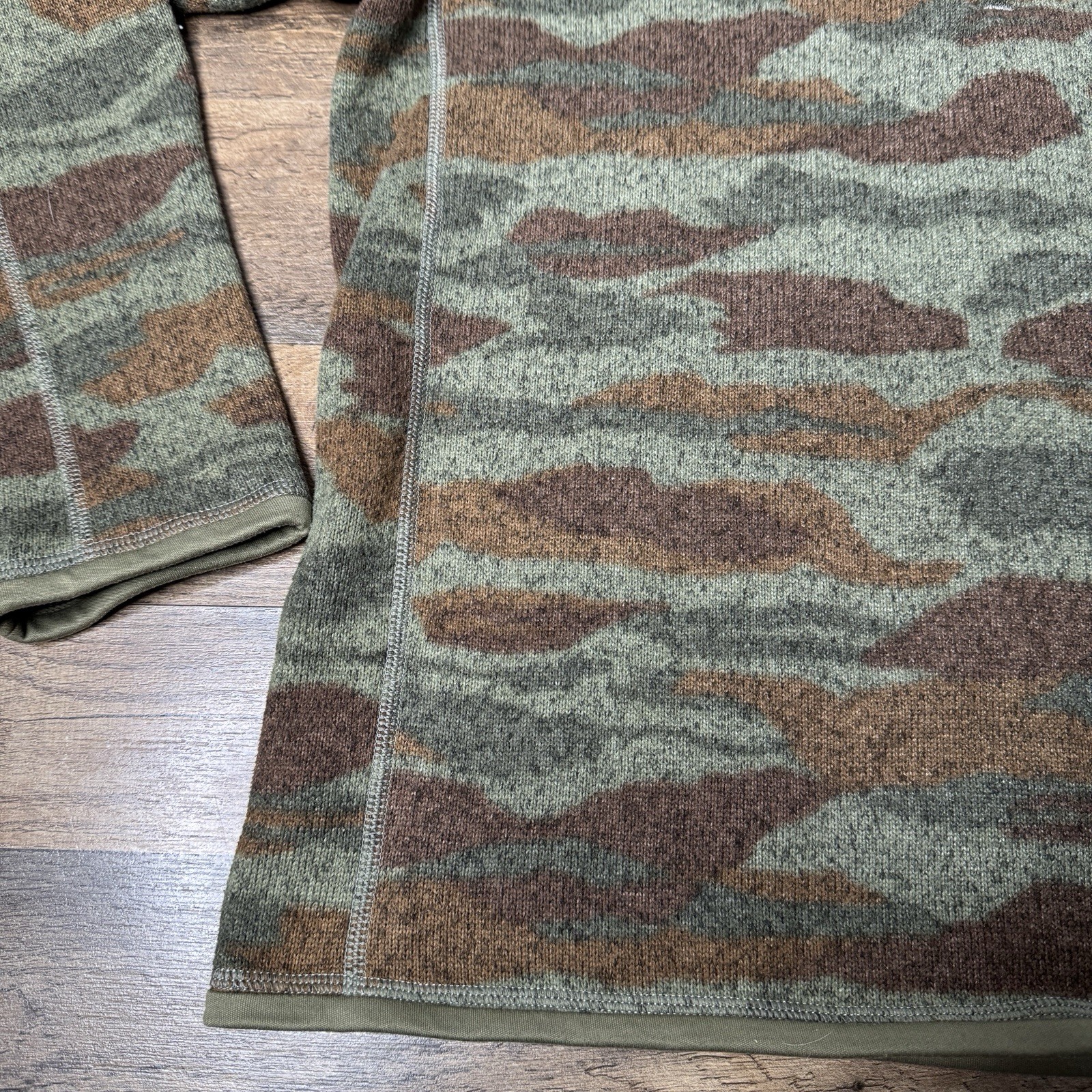 Patagonia Better Sweater Men’s Medium Green Camo 1/4 Zip Fleece Pullover Hiking thumbnail 4