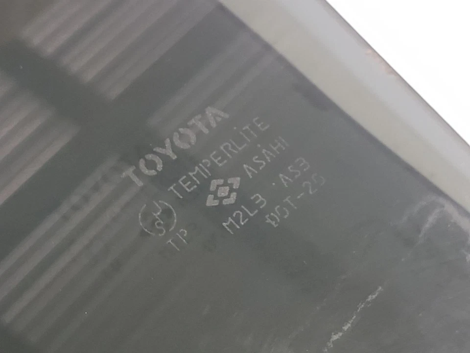 Cristal puerta trasera izquierda OEM 2001 2002 2003 2004 2005 2006 2007 Toyota Highlander Foto 4 de 4