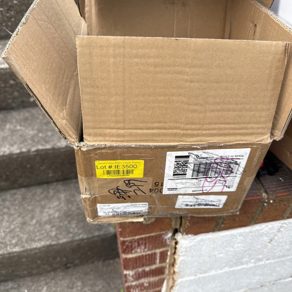 Комплект из 2 суппортов заднего тормоза в сборе Ford Fusion Lincoln Mercury - Изображение 2 из 4