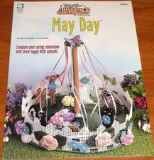 MAY DAY Easy Holiday Centerpieces Plastic Canvas HOWB 186028 Pattern Booklet NEW