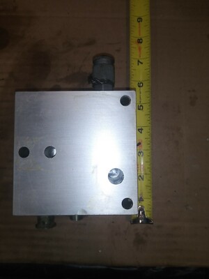 JLG Hydraulic Lift Block 4641175