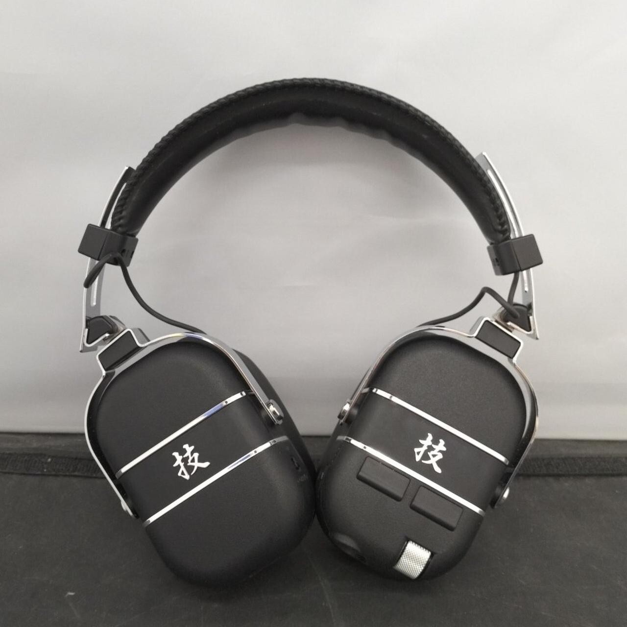 Boss WAZA-AIR Wireless Personal Guitar Amplification System for