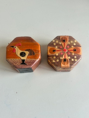 Vintage Marquetry Straw Red Velvet Lined 2'' Trinket Boxes - Lot of 2