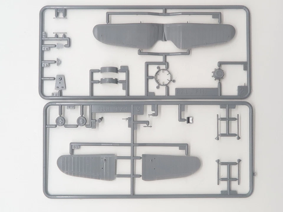 HELLER 161 - P.Z.L. P.II c   1:72 - Immagine 3 di 4