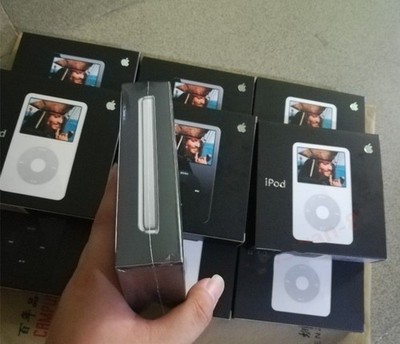 New Sealed Apple iPod Classic 5th Generation 30GB 60GB 80GB Black White US STOCK
