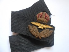 Royal Air Force officers RAF 2ww  peaked cap badge on  band   bullion insignia