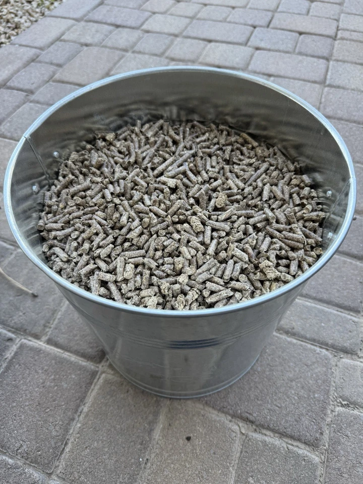 Ooni Uuni 3 Portable Wood Fired Outdoor Pizza Oven – Used - Image 2 of 2