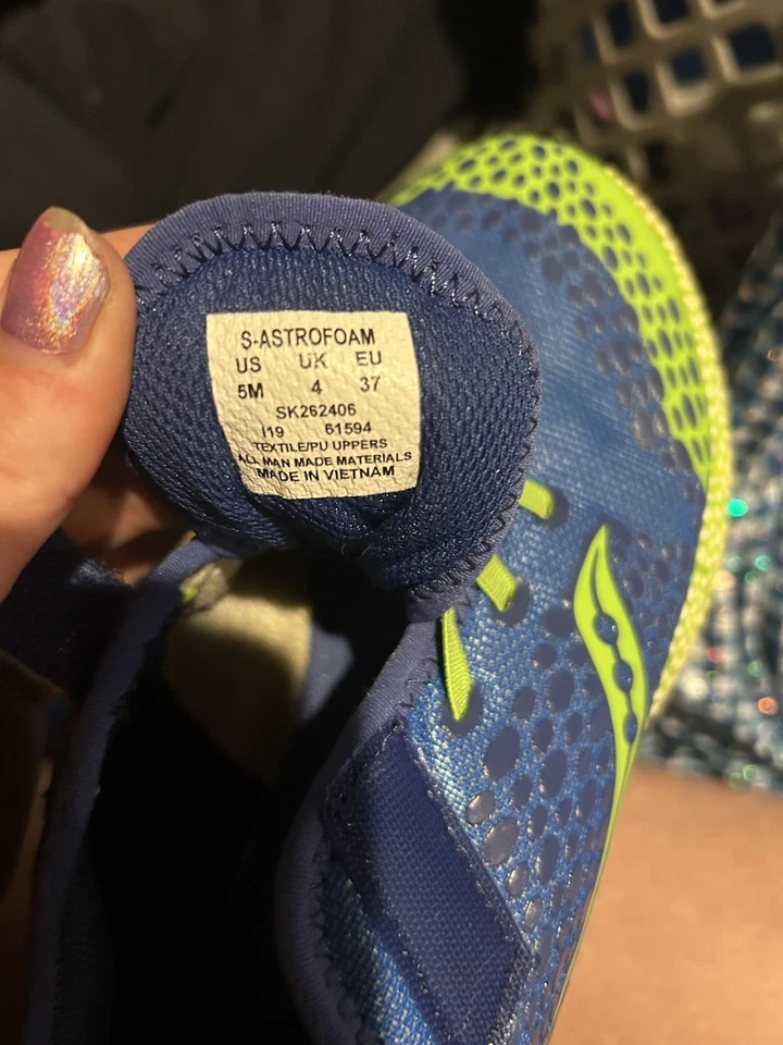 Zapatos para correr Saucony Cohesion para niños Foto 3 de 4