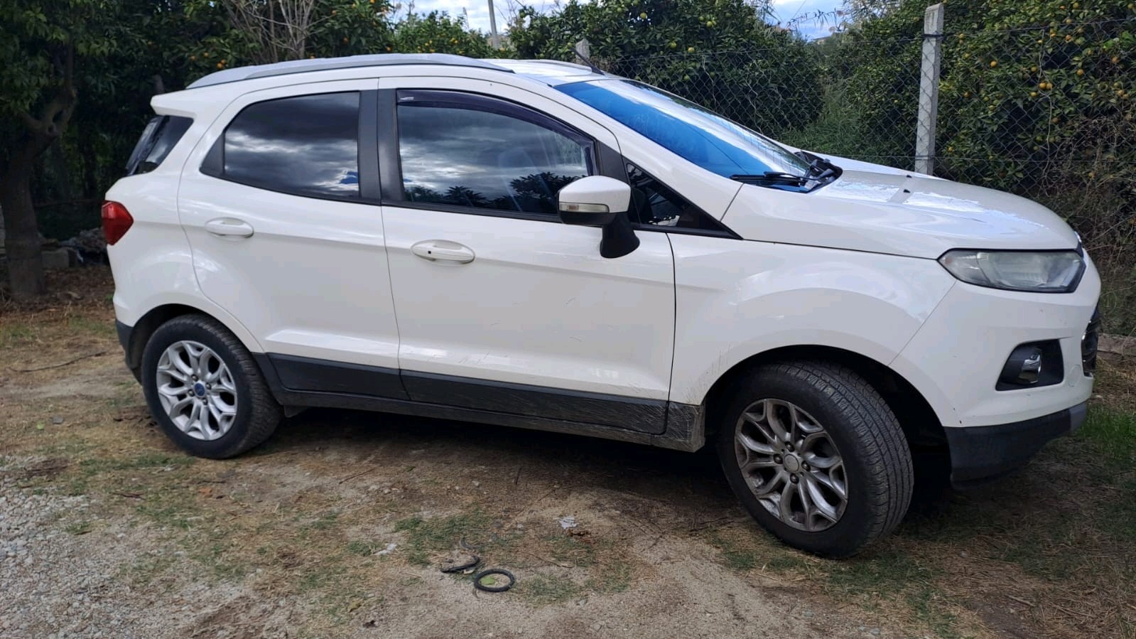 auto privato usato Ford Ecosport 05/2015 Diesel 167000 Km foto 4